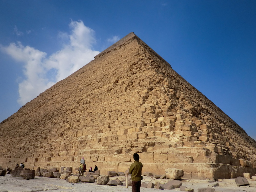 【エジプトカイロの観光】ピラミッドを堪能する二つの方法ご紹介